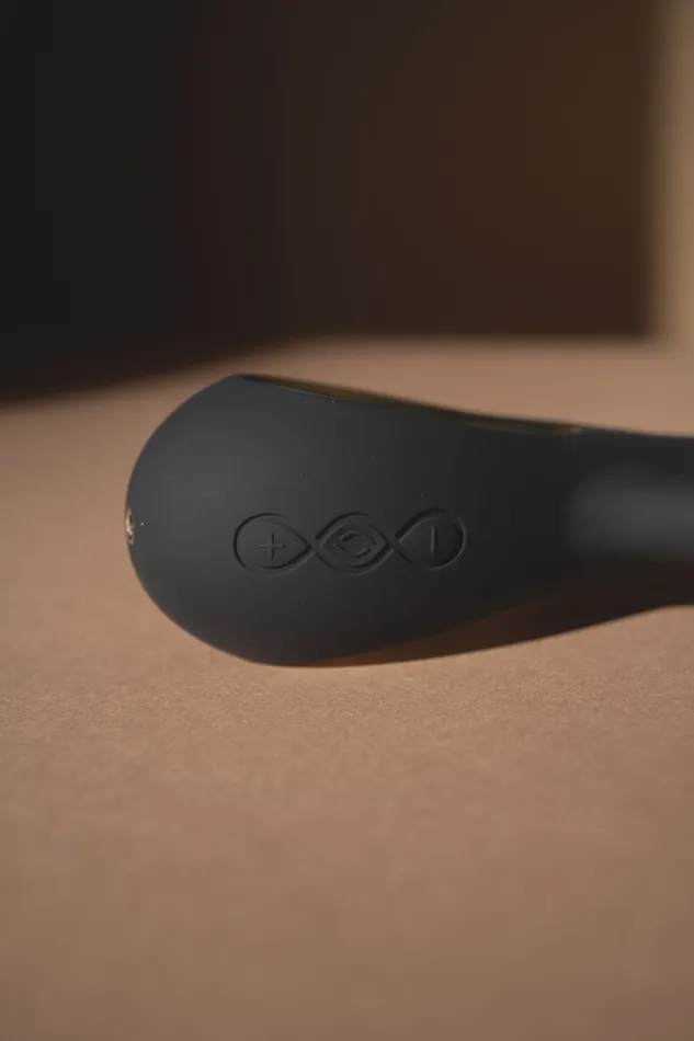 My Store Vibrators LELO Soraya Wave vibrator Black